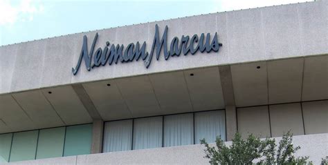 neiman marcus outlet houston.